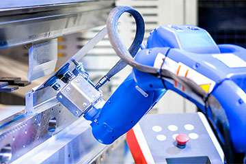 钣金行业资讯-采用机器人钣金折弯，钣金加工行业已经不再需要大批量的尺寸来使用机器人折弯机-九游·官方站入口-JiuYou j9(中国)